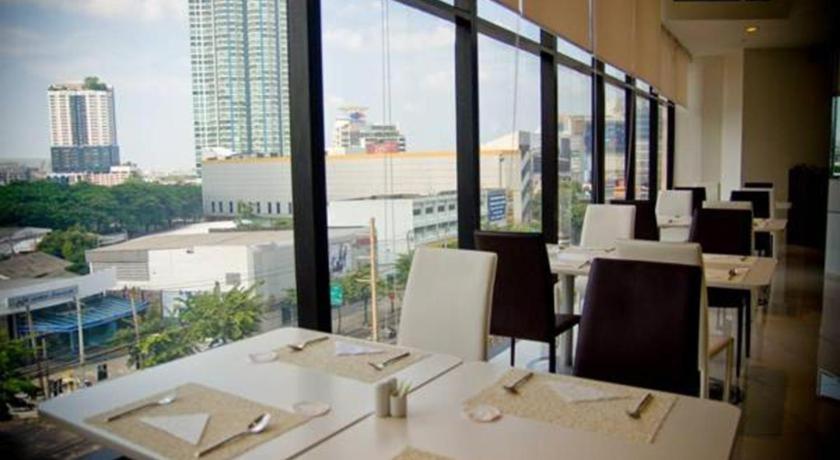 Iyarin@Tuk Chang Ratchayothin Hotel Bangkok Exterior photo