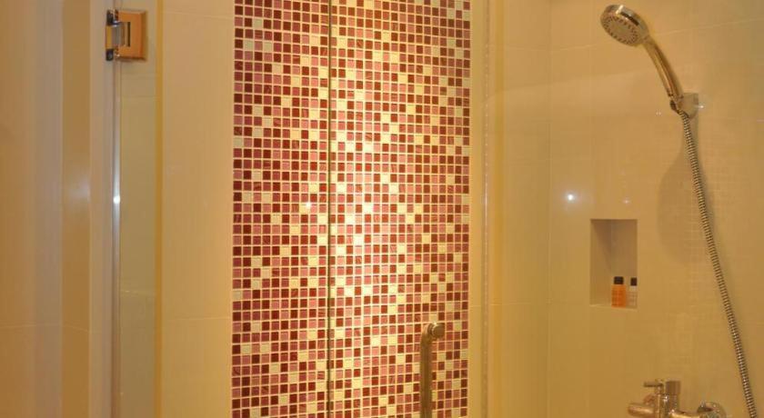 Iyarin@Tuk Chang Ratchayothin Hotel Bangkok Exterior photo